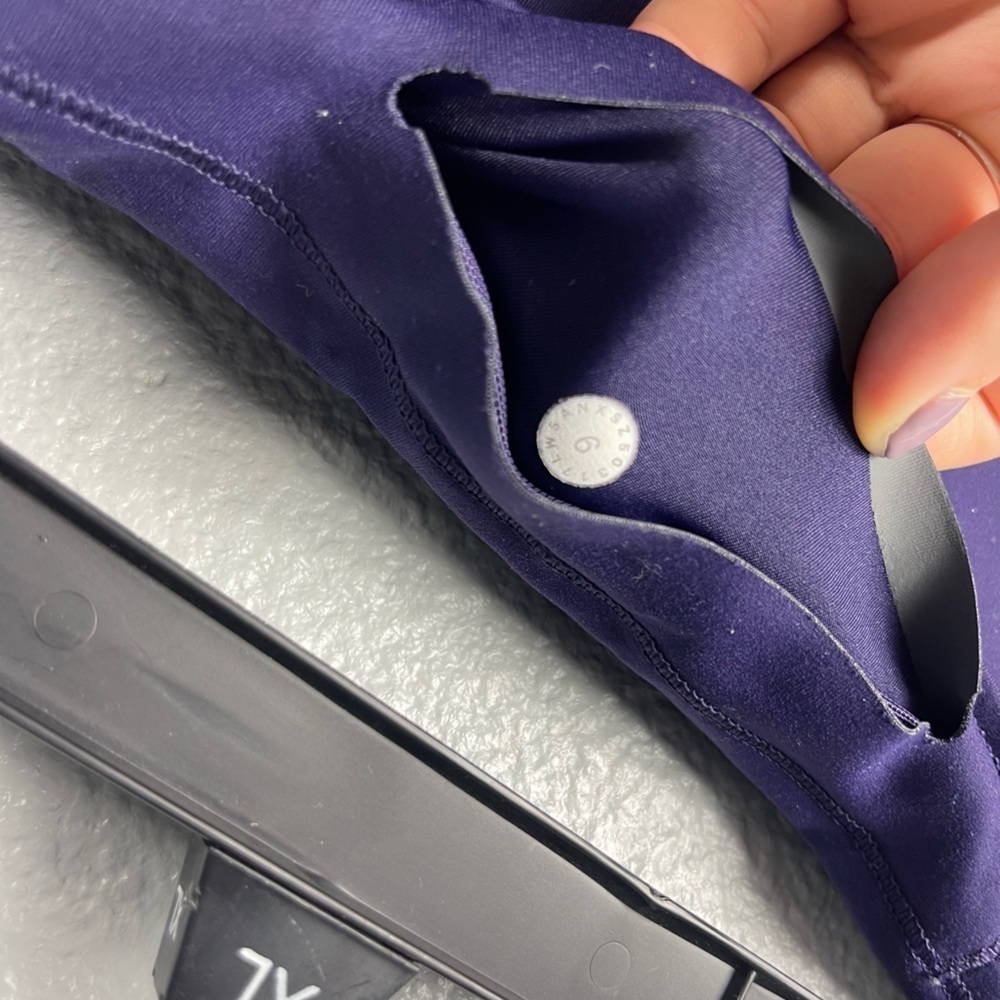 Lululemon 7/8 Ankle Leggings Activewear Pants Purple Waistband Pocket Womens 6 - Picture 4 of 7